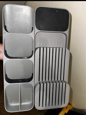Stackable Gray Cutlery & Plate Organizer with Drip Tray